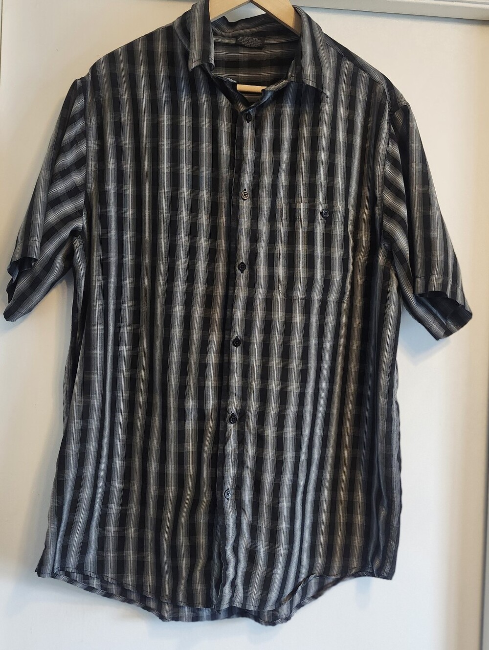R&R Casual brand men's Long Sleeve Dress shirt in size XL,